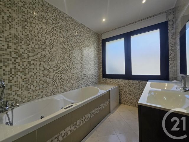 Maison à vendre - 5 pièces - 111,21 m2 - St Maur Des Fosses - 94 - ILE-DE-FRANCE