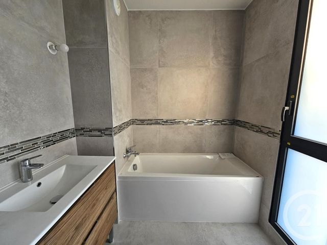 Appartement F5 à vendre - 6 pièces - 127,70 m2 - St Maur Des Fosses - 94 - ILE-DE-FRANCE