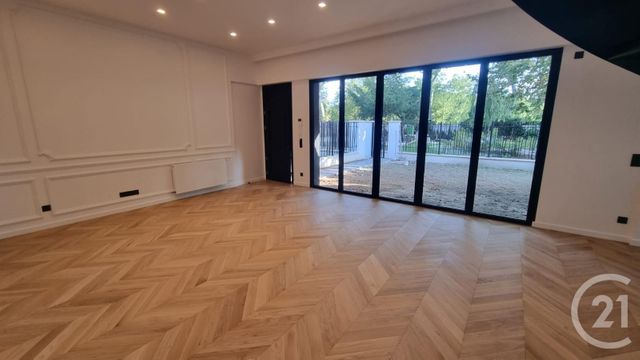 Maison à vendre - 5 pièces - 95 m2 - La Varenne St Hilaire - 94 - ILE-DE-FRANCE