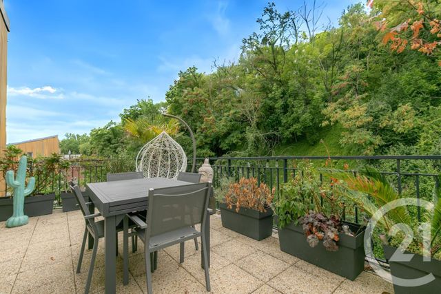 Appartement Duplex à vendre - 5 pièces - 92,16 m2 - Chennevieres Sur Marne - 94 - ILE-DE-FRANCE