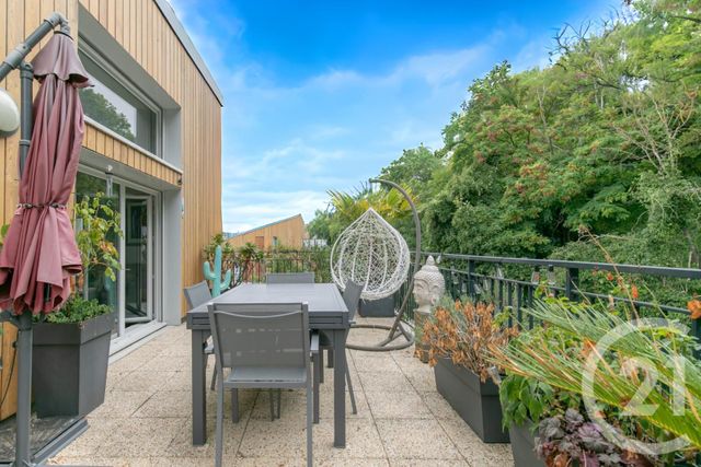 Appartement Duplex à vendre - 5 pièces - 92,16 m2 - Chennevieres Sur Marne - 94 - ILE-DE-FRANCE
