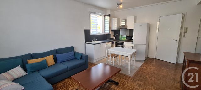 Appartement F2 à louer ST MAUR DES FOSSES