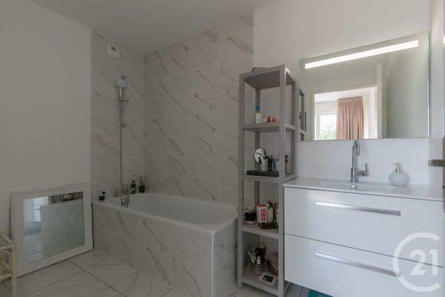 Appartement F5 &agrave; vendre - 5 pi&egrave;ces - 96,83 m2 - La Varenne St Hilaire - 94 - ILE-DE-FRANCE