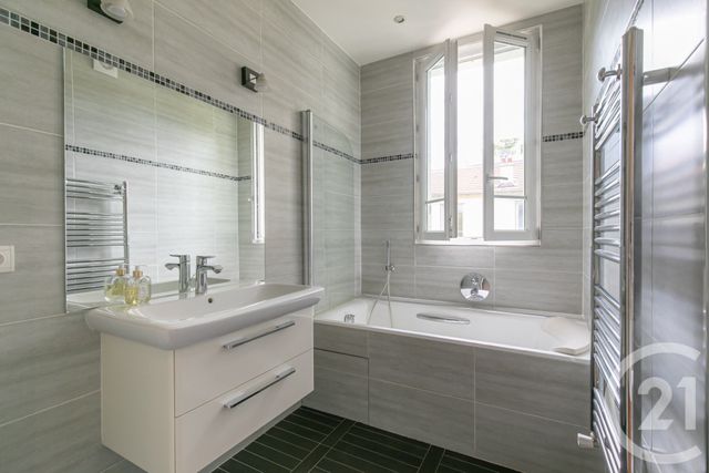 Appartement F5 &agrave; vendre - 5 pi&egrave;ces - 105,80 m2 - La Varenne St Hilaire - 94 - ILE-DE-FRANCE