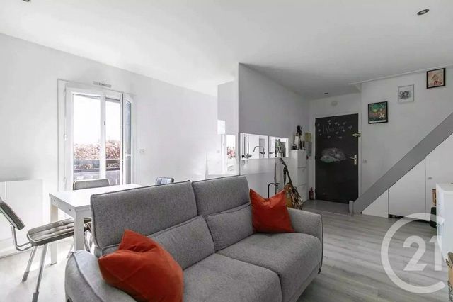 Appartement F4 à vendre ST MAUR DES FOSSES