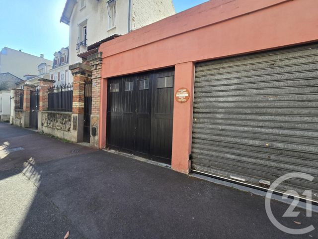 Parking à vendre ST MAUR DES FOSSES