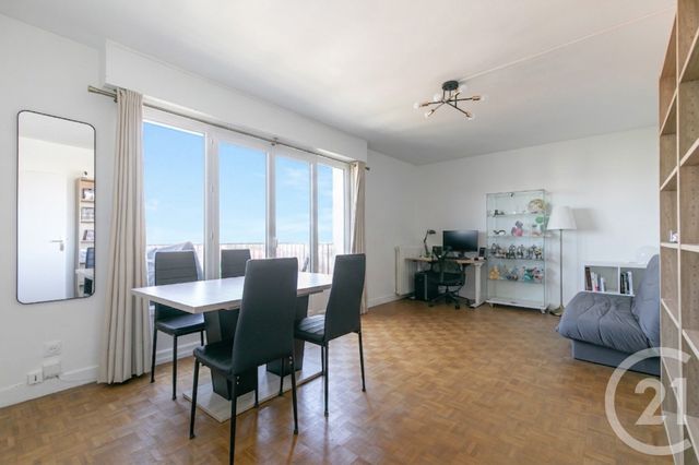 Appartement F2 à vendre ST MAUR DES FOSSES