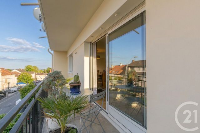 Appartement Duplex &agrave; vendre - 6 pi&egrave;ces - 104,63 m2 - Chennevieres Sur Marne - 94 - ILE-DE-FRANCE