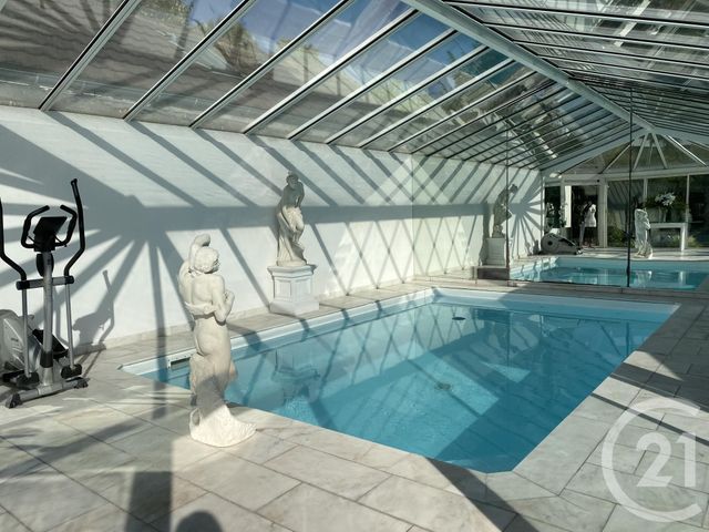 Maison &agrave; louer - 5 pi&egrave;ces - 233,28 m2 - Chennevieres Sur Marne - 94 - ILE-DE-FRANCE