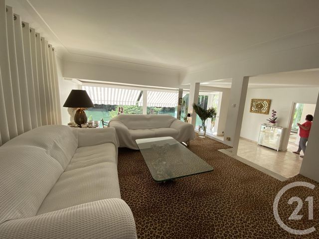 Maison &agrave; louer - 5 pi&egrave;ces - 233,28 m2 - Chennevieres Sur Marne - 94 - ILE-DE-FRANCE