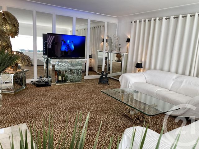 Maison &agrave; louer - 5 pi&egrave;ces - 233,28 m2 - Chennevieres Sur Marne - 94 - ILE-DE-FRANCE