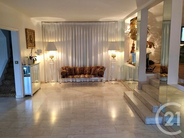 Maison &agrave; louer - 5 pi&egrave;ces - 233,28 m2 - Chennevieres Sur Marne - 94 - ILE-DE-FRANCE