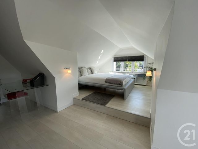 Maison &agrave; louer - 5 pi&egrave;ces - 233,28 m2 - Chennevieres Sur Marne - 94 - ILE-DE-FRANCE