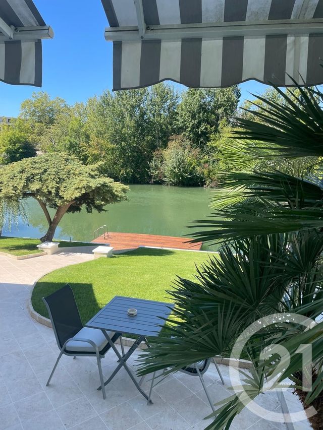 Maison &agrave; louer - 5 pi&egrave;ces - 233,28 m2 - Chennevieres Sur Marne - 94 - ILE-DE-FRANCE