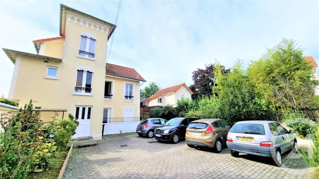 Appartement F2 à vendre ST MAUR DES FOSSES