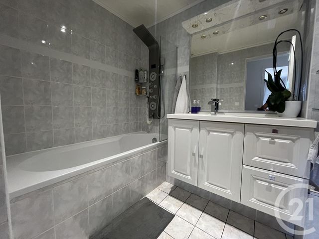 Appartement F3 à vendre - 3 pièces - 60,60 m2 - St Maur Des Fosses - 94 - ILE-DE-FRANCE