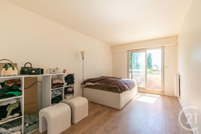 Afficher la photo en grand Appartement F3 à vendre - 3 pièces - 72,92 m2 - St Maur Des Fosses - 94 - ILE-DE-FRANCE