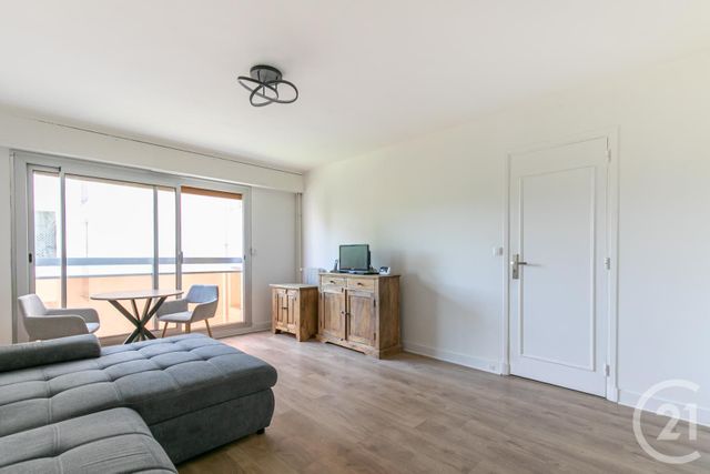 Afficher la photo en grand Appartement F3 à vendre - 3 pièces - 72,92 m2 - St Maur Des Fosses - 94 - ILE-DE-FRANCE