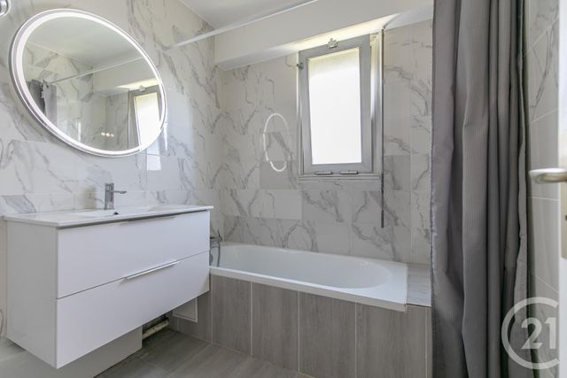 Afficher la photo en grand Appartement F3 à vendre - 3 pièces - 72,92 m2 - St Maur Des Fosses - 94 - ILE-DE-FRANCE