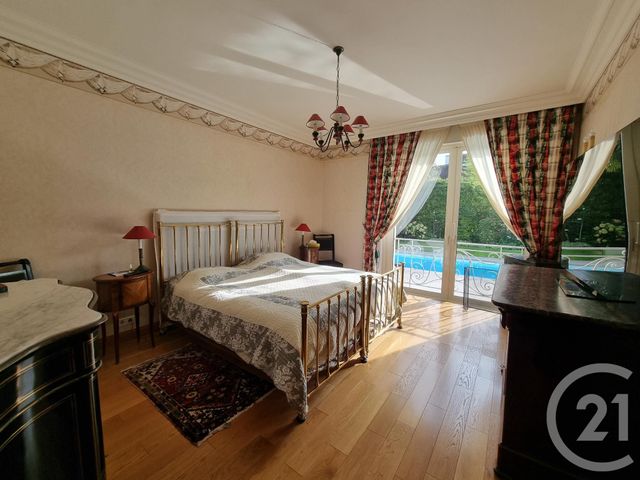 Afficher la photo en grand Maison à vendre - 9 pièces - 330 m2 - La Varenne St Hilaire - 94 - ILE-DE-FRANCE