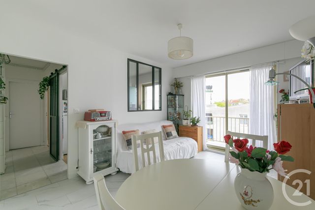 Appartement F2 à vendre ST MAUR DES FOSSES