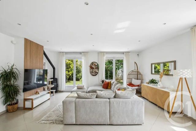 Maison &agrave; vendre - 8 pi&egrave;ces - 246 m2 - St Maur Des Fosses - 94 - ILE-DE-FRANCE