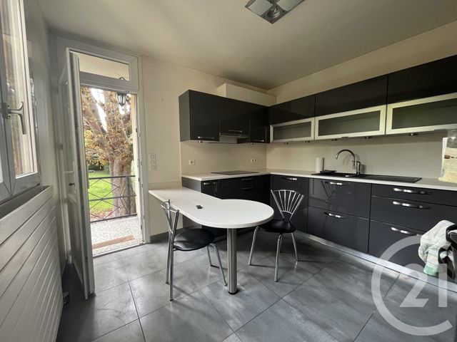 Afficher la photo en grand Maison à vendre - 8 pièces - 142 m2 - St Maur Des Fosses - 94 - ILE-DE-FRANCE