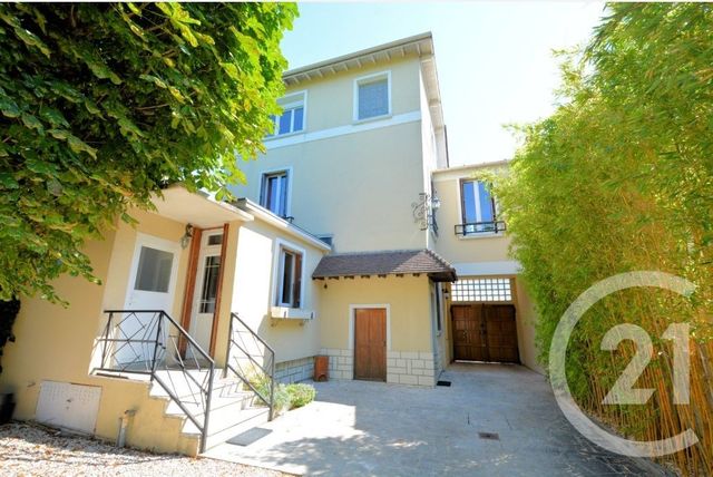 Maison à vendre ST MAUR DES FOSSES