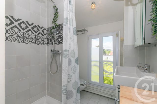 Appartement F2 à vendre - 2 pièces - 28,12 m2 - St Maur Des Fosses - 94 - ILE-DE-FRANCE