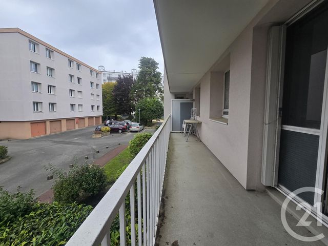 Appartement F2 à vendre ST MAUR DES FOSSES