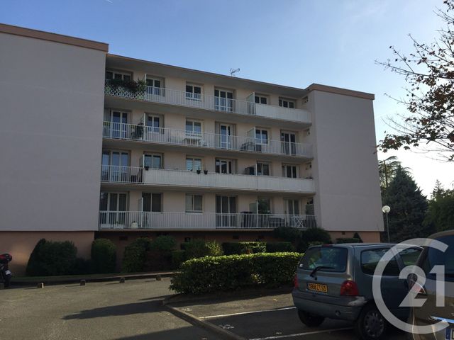 Appartement F2 à vendre ST MAUR DES FOSSES