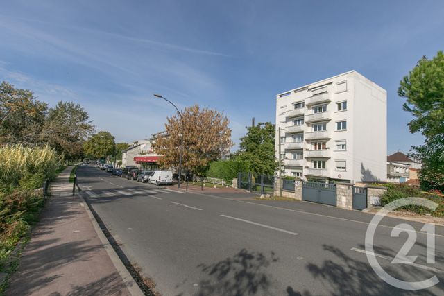 Appartement F3 à vendre ST MAUR DES FOSSES