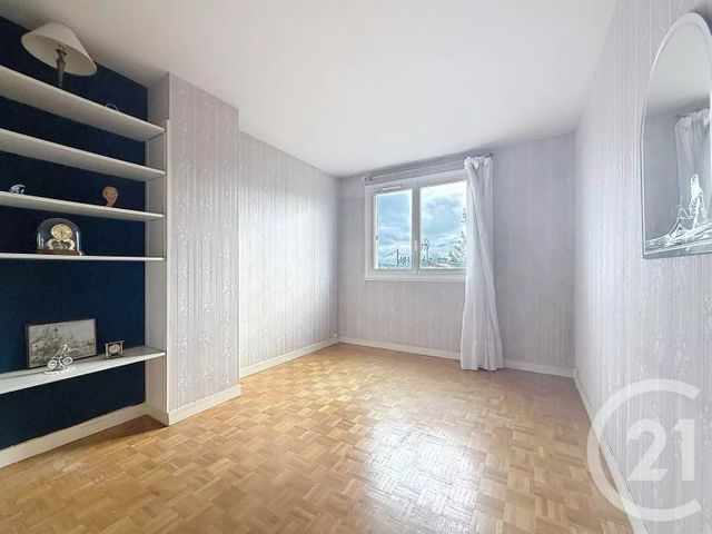 Appartement F2 à vendre ST MAUR DES FOSSES