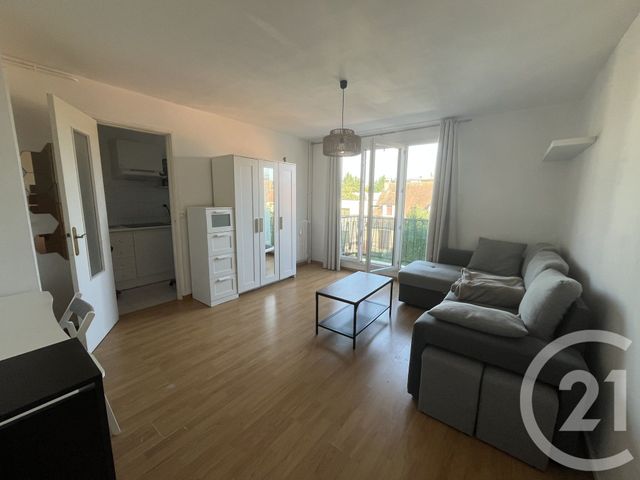 Appartement F1 à louer ST MAUR DES FOSSES