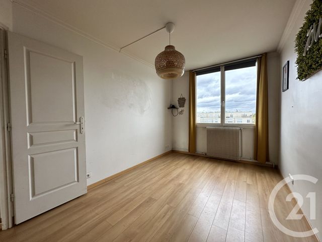 Afficher la photo en grand Appartement F3 à vendre - 4 pièces - 76,87 m2 - St Maur Des Fosses - 94 - ILE-DE-FRANCE