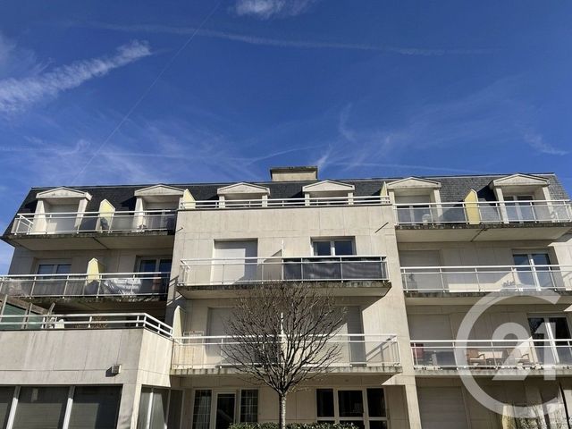 Appartement F1 à vendre ST MAUR DES FOSSES