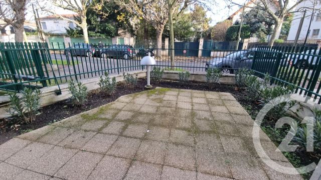 Appartement F2 à louer - 2 pièces - 30 m2 - St Maur Des Fosses - 94 - ILE-DE-FRANCE