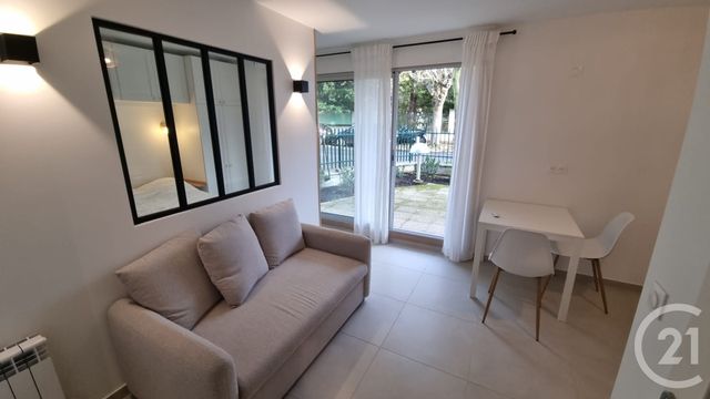 Appartement F2 à louer ST MAUR DES FOSSES