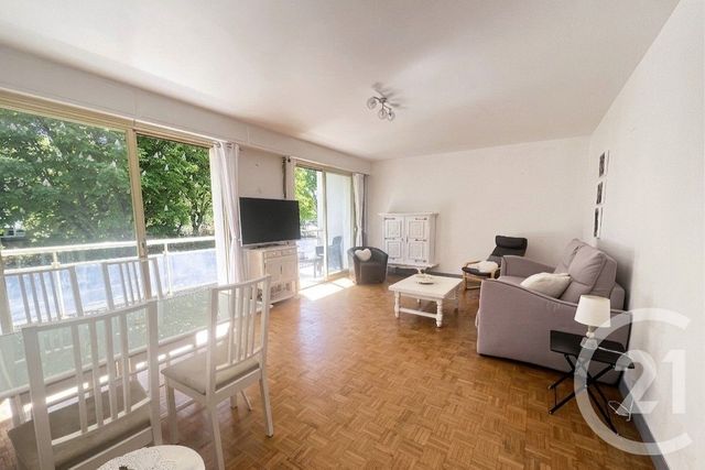 Appartement F3 à vendre LA VARENNE ST HILAIRE