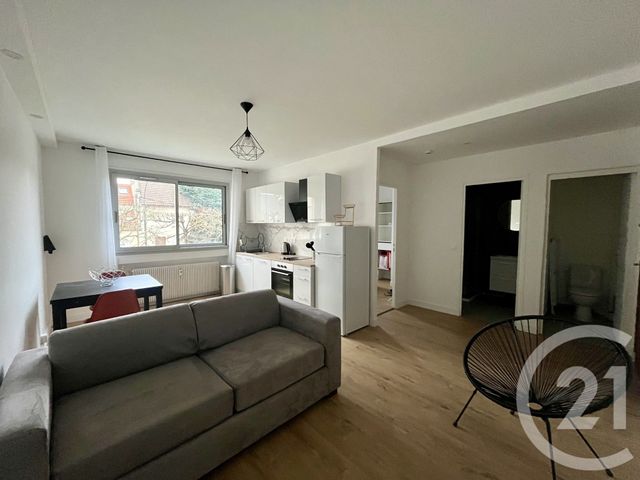 Appartement F2 à louer ST MAUR DES FOSSES