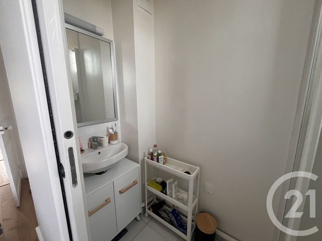 Appartement F2 &agrave; louer - 2 pi&egrave;ces - 39,32 m2 - La Varenne St Hilaire - 94 - ILE-DE-FRANCE