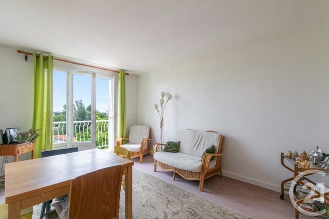 Appartement F3 à vendre ST MAUR DES FOSSES
