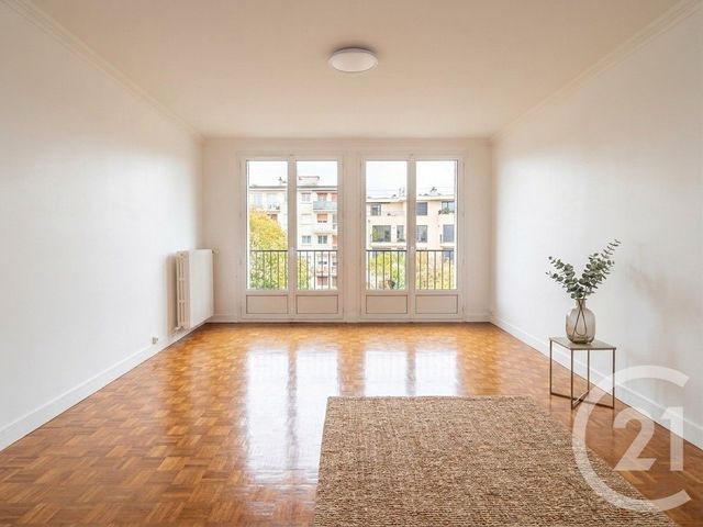Appartement F3 à louer ST MAUR DES FOSSES