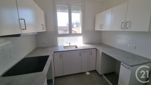 Appartement F3 à louer ST MAUR DES FOSSES