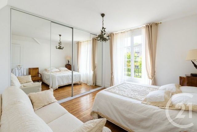 Maison &agrave; vendre - 10 pi&egrave;ces - 272 m2 - St Maur Des Fosses - 94 - ILE-DE-FRANCE