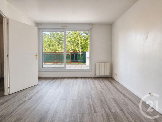 Appartement F2 à louer ST MAUR DES FOSSES