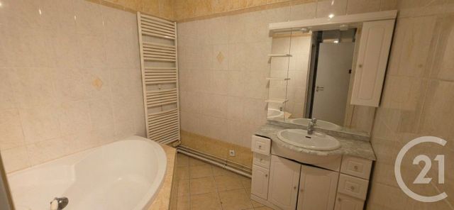 Appartement F3 &agrave; louer - 3 pi&egrave;ces - 63,20 m2 - Sucy En Brie - 94 - ILE-DE-FRANCE