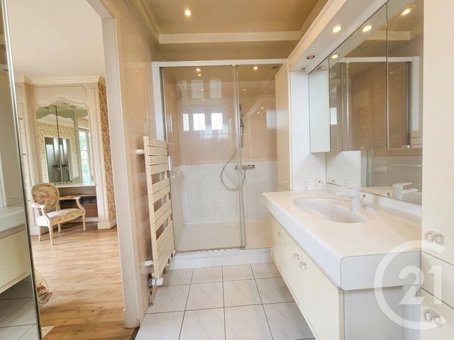 Maison &agrave; vendre - 8 pi&egrave;ces - 213,37 m2 - St Maur Des Fosses - 94 - ILE-DE-FRANCE